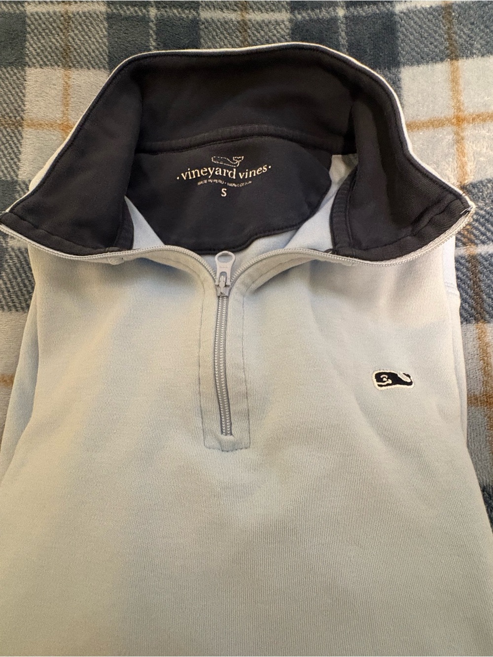 Vineyard Vines Men’s Light Blue Quarter-Zip with Navy Collar